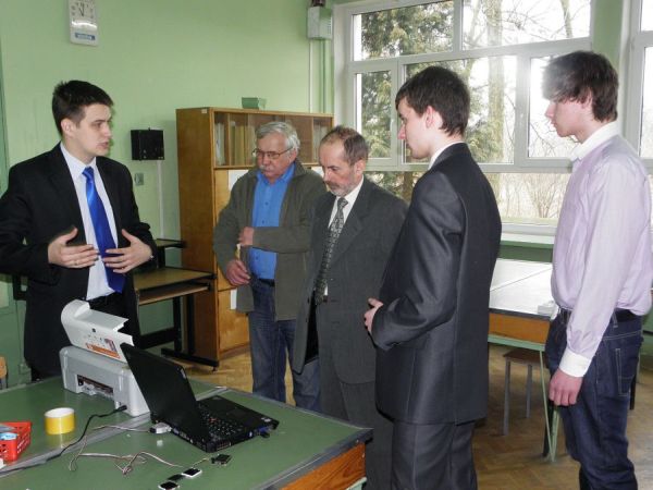 Najlepsza praca modelowo-konstrukcyjna w szkołach elektrycznych i elektronicznych w roku szkolnym 2011/2012